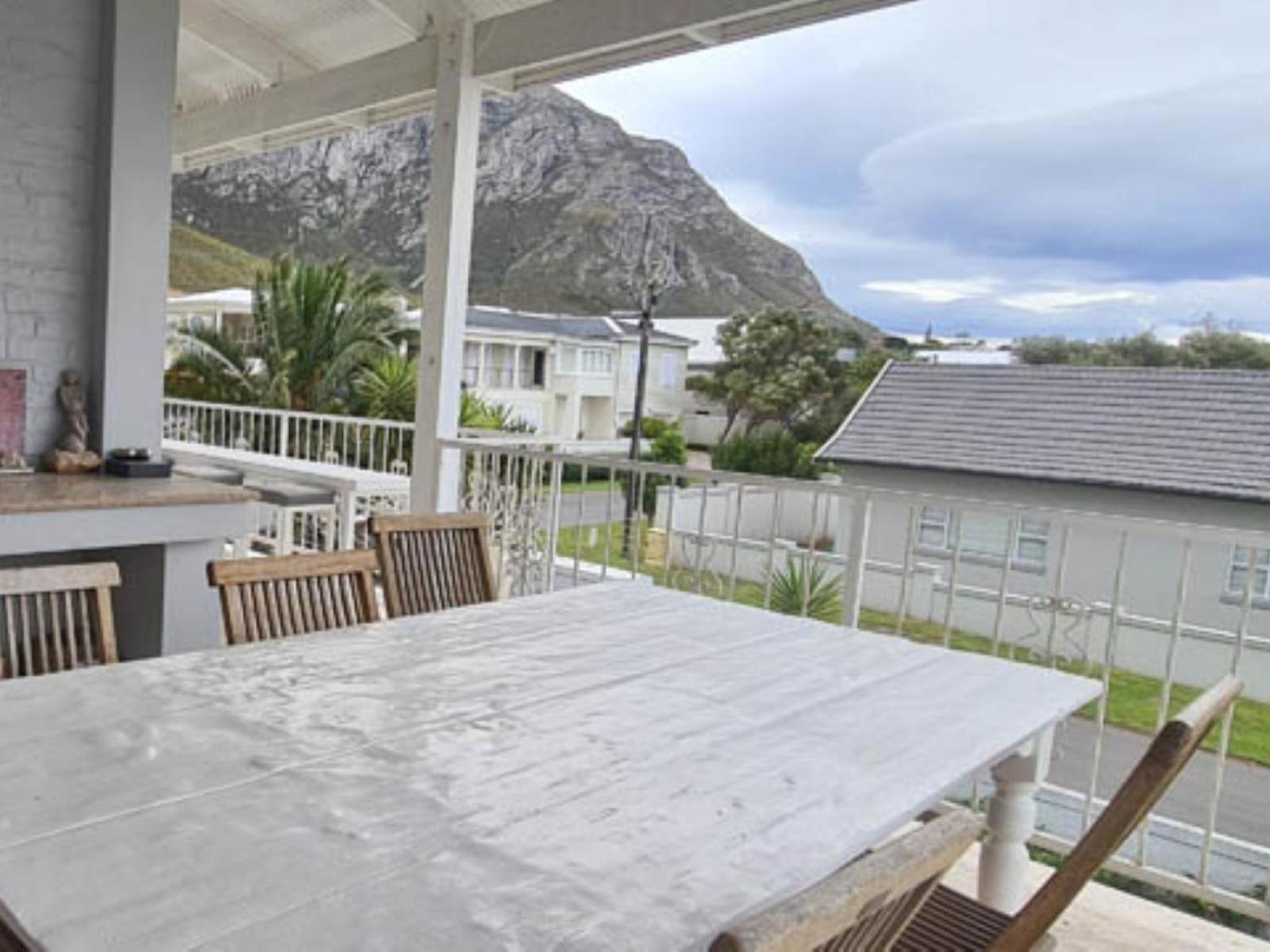 Beach House On 5Th Hermanus Villa Exterior photo