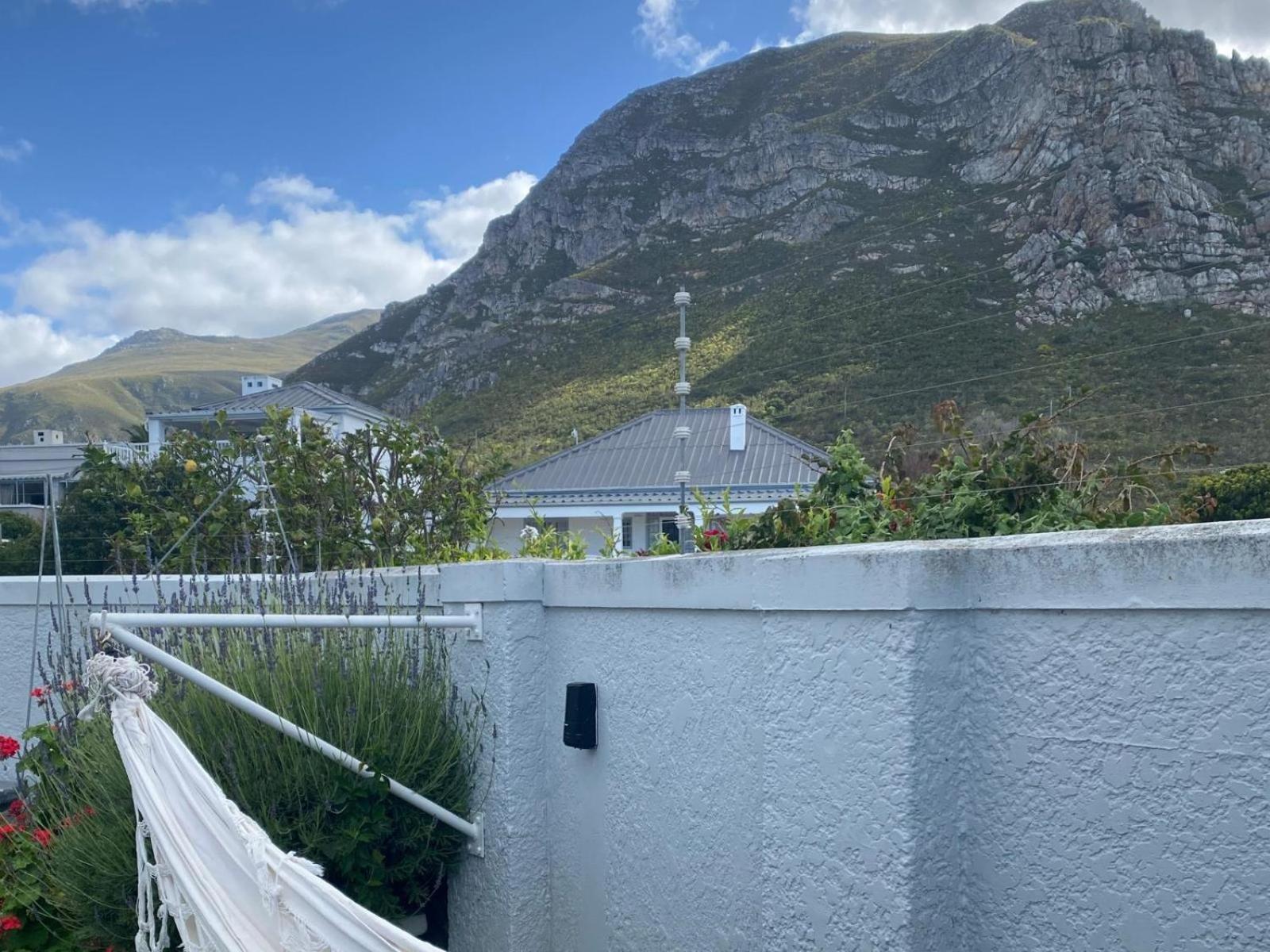 Beach House On 5Th Hermanus Villa Exterior photo